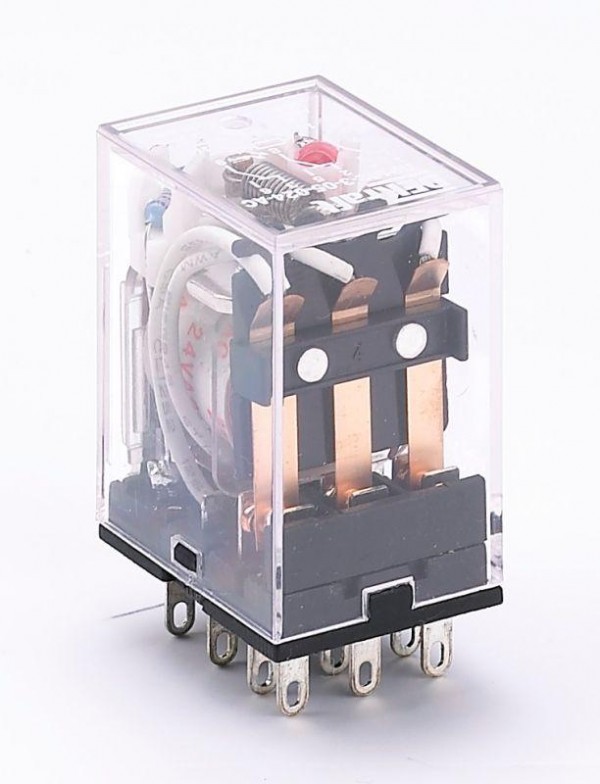  Реле промежуточное ПР-102 3 конт. с инд. LED 5А 220В AC SchE 23220DEK 
