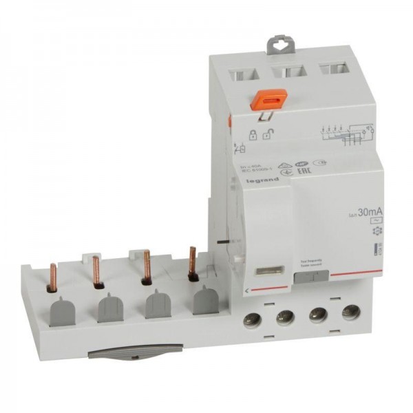  Блок диф. защиты 4п 40А 30мА тип AC DX3 Leg 410499 