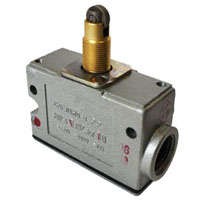  Микровыключатель МП 1303 УХЛ3 исп.01 IP54 толкатель с продол. расположением ролика комбинир. винт Электротехник ET002056 