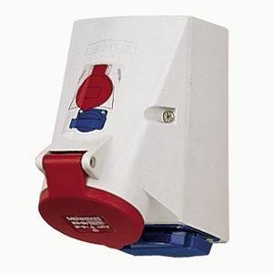  Розетка наружн. уст. Schuko 32А 3P+E+N CEE 380B/16A 2P+E IP44 220B Mennekes 1651 