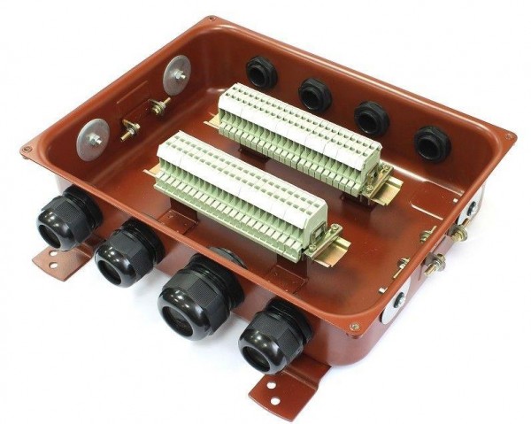  Коробка КМ 65-40 У2 пластиковый ввод IP54 ЗЭТАРУС zeta30359 