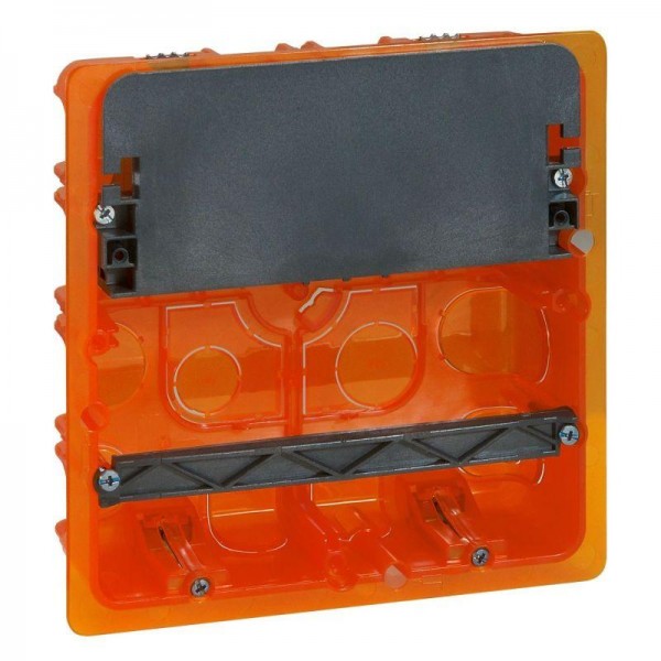  Коробка Batibox 142х142 Leg 080193 