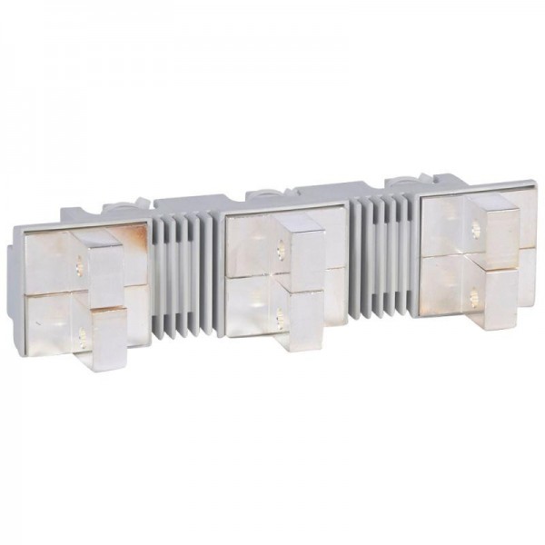  Расширитель полюсный для верт. подключ. шин 3Р для DMX3 1600 и 2500 106 Leg 028888 