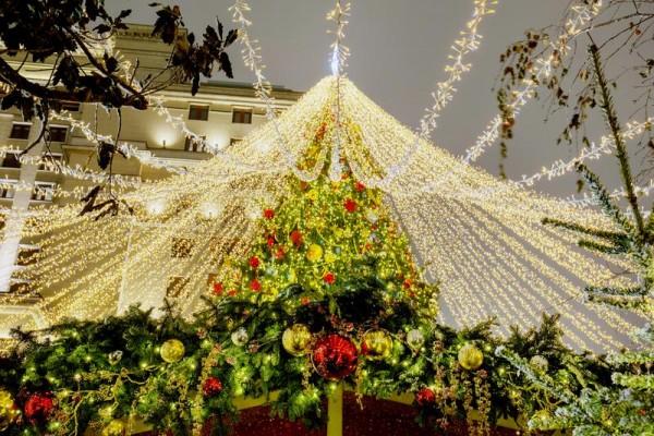  Гирлянда "Кластер" 10м 400LED тепл. бел. IP65 провод прозр. соединяемая Neon-Night 303-646 