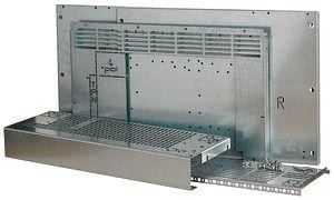  Панель передняя c вырезом под стационарный IZMX16 XTMPIX40FM-H550W800 EATON 173353 