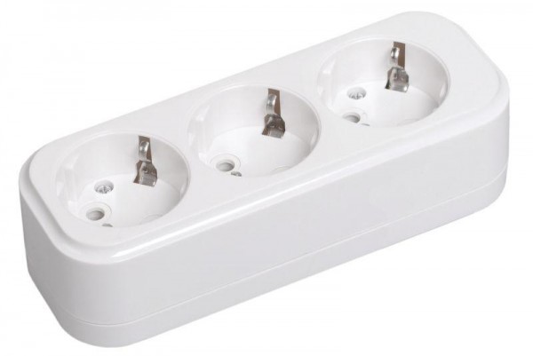 Колодка удлинителя 3-м К03 2P+PE 16А/250В CLASSIC ИЭК KYP11-16-03-00-Z 