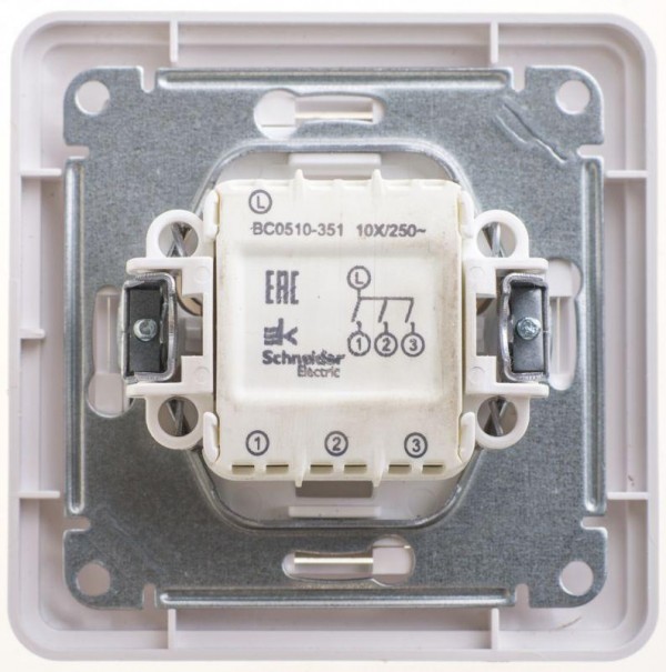  Выключатель 3-кл. СП W59 10А IP20 10AX в сборе бел. SchE VS0510-351-18 