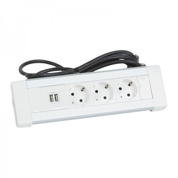  Блок настольный 3х2К+3 + зарядное устройство 2хUSB со шнуром Leg 653562 