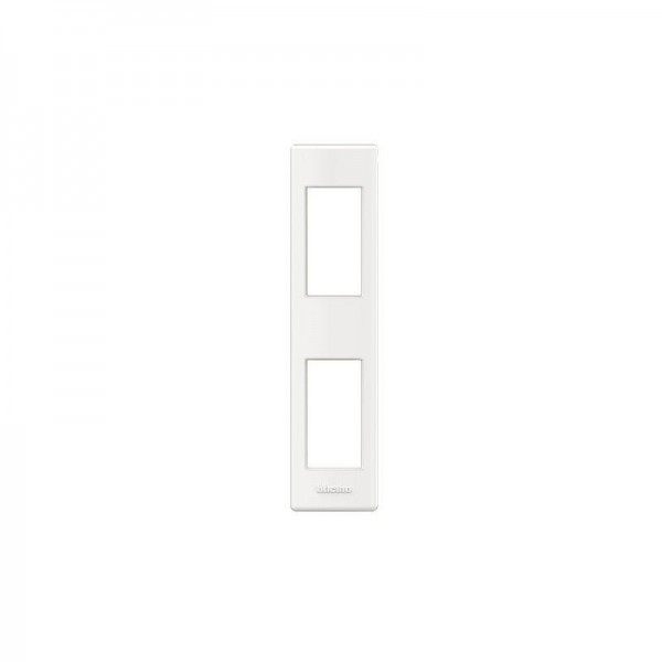  Рамка 1+1-м LivingLight верт. бел. Leg BTC LND4812BI 
