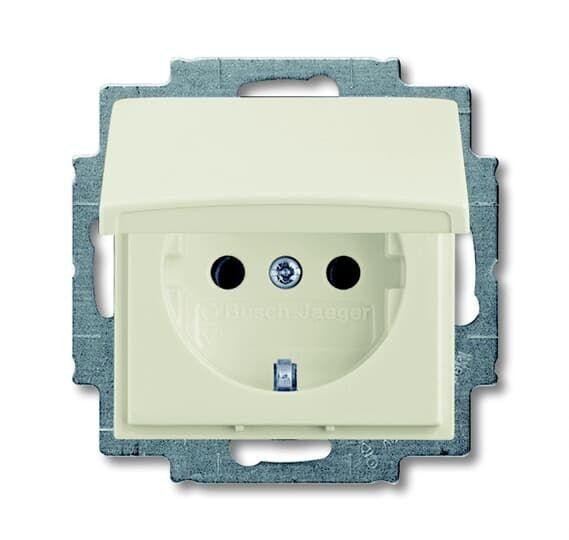  Розетка SCHUKO 16А 250В с защ. шторками с крышкой basic 55 chalet-бел. ABB 2CKA002111A0656 