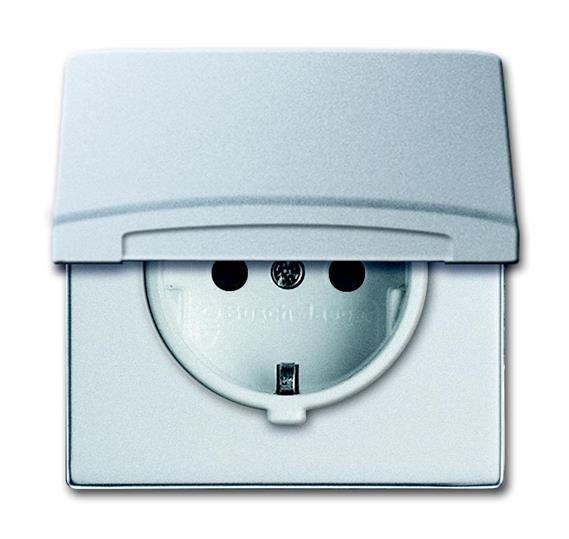  Розетка Schuko Allwetter44 16А 250В 20 EUGKB-33-101 с защ. крышкой защ. шторки (уплот. кольцо в комплекте) IP44 серебристый алюм.) ABB 2CKA002064A0293 
