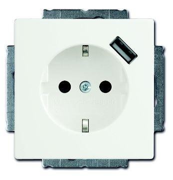  Розетка Schuko Future 16А 700мА с заряд. устройством USB 20 EUCBUSB-84-500 защ. шторки бел. (давос) ABB 2CKA002011A6179 